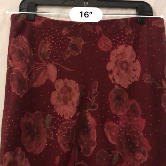 Tailor Floral Skirt with Tiny Embellishments Size 10 - Picture 9 of 10